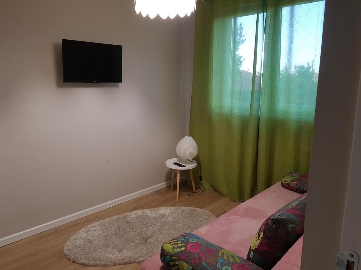 Sunshine Apartament Târgu-Mureş Стая снимка